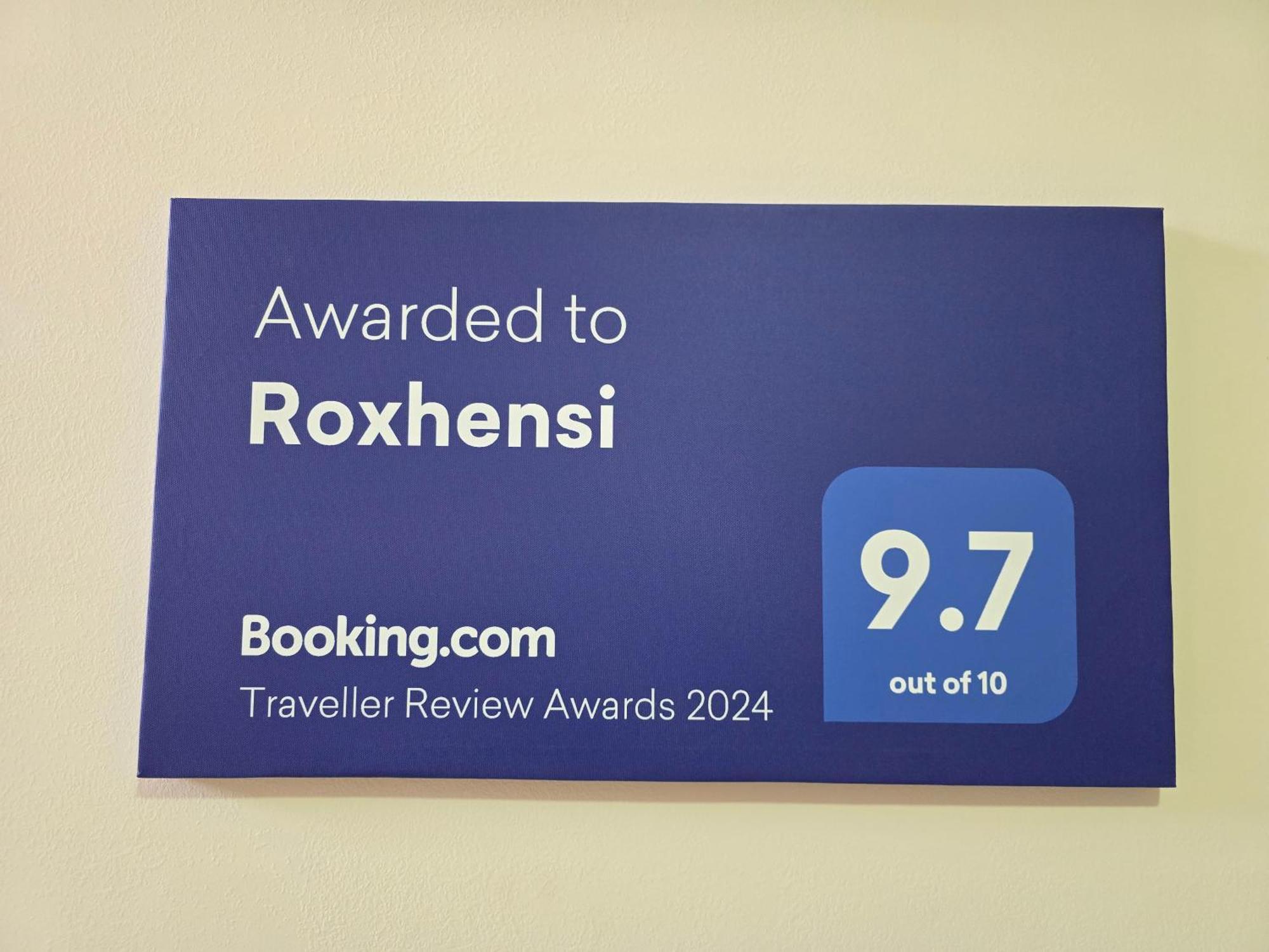 Roxhensi Apartment Shengjin Bagian luar foto
