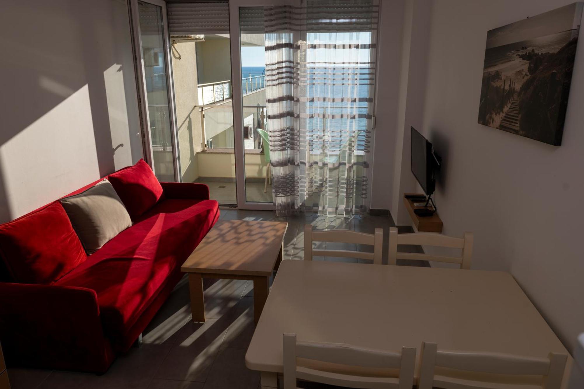 Roxhensi Apartment Shengjin Bagian luar foto